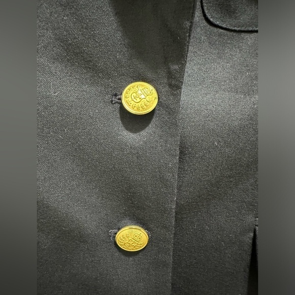 Vintage EMBASSY ROW Women's size 8P Wool Two Button Preppy Blazer Crest Emblem - Picture 3 of 8